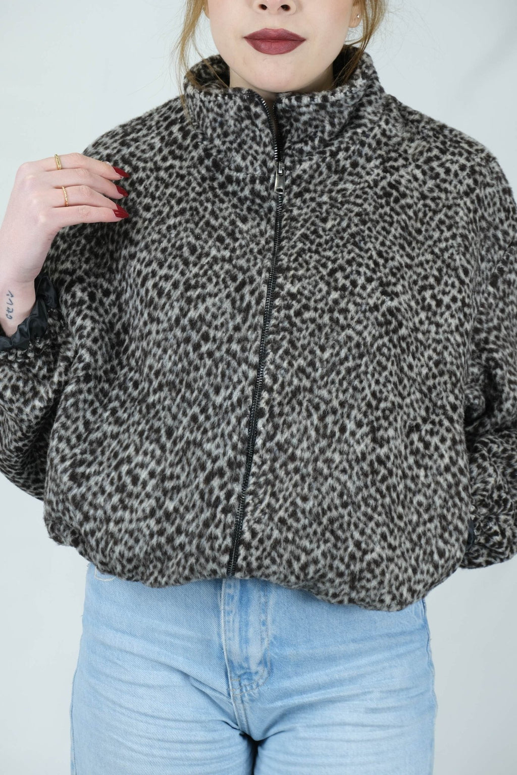 Dik yaka küçük desenli pelüş ceket 6938 - Desfita