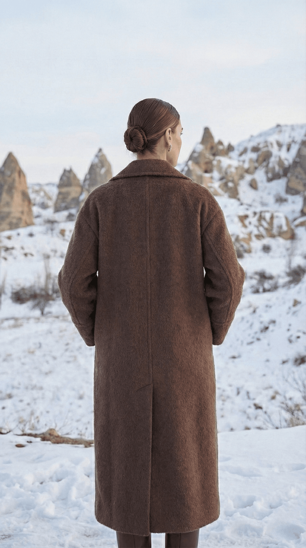 Tay Tüyü Uzun Ceket - Desfita